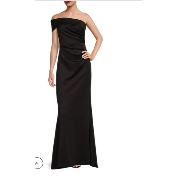 Eliza J Dresses & Skirts - Eliza J Black Sleeveless Draped Gown With Spaghetti Straps Size 10 Formal Wear